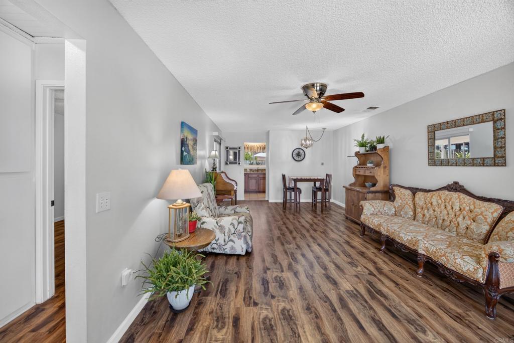 1536 Rolling Hills