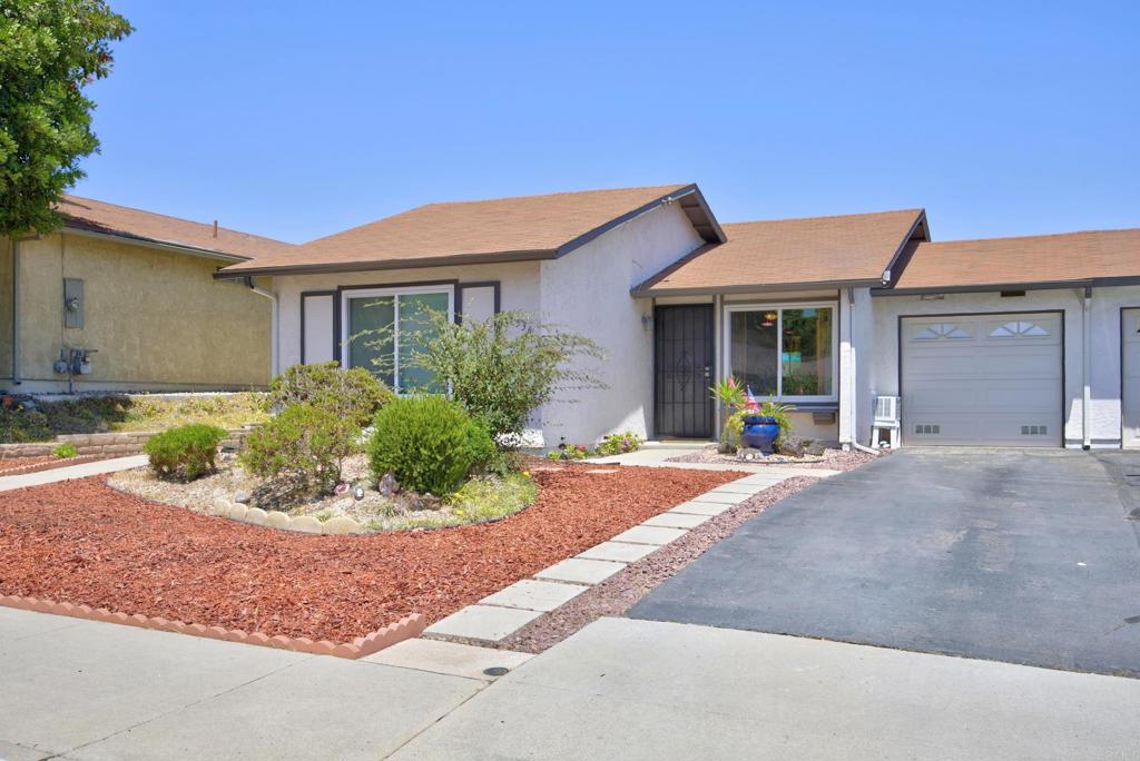 1536 Rolling Hills