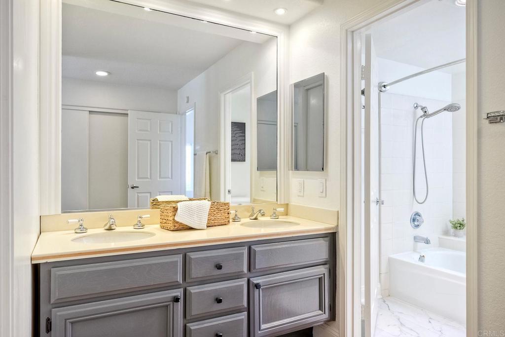 5033 Santorini Way