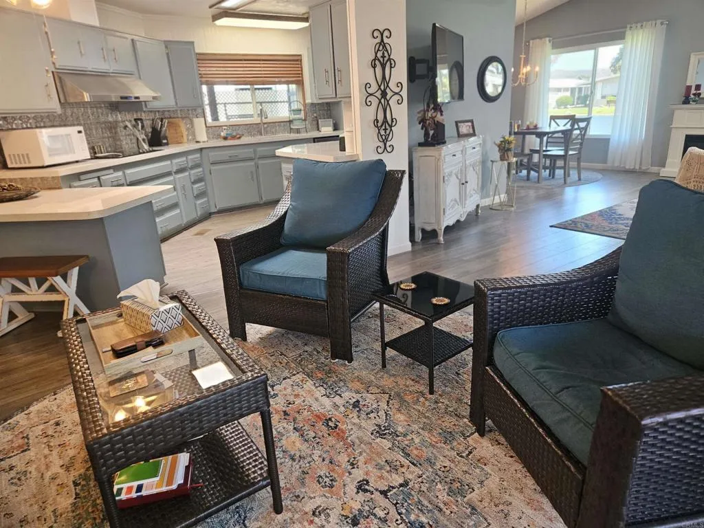276 N El Camino Real Unit 104