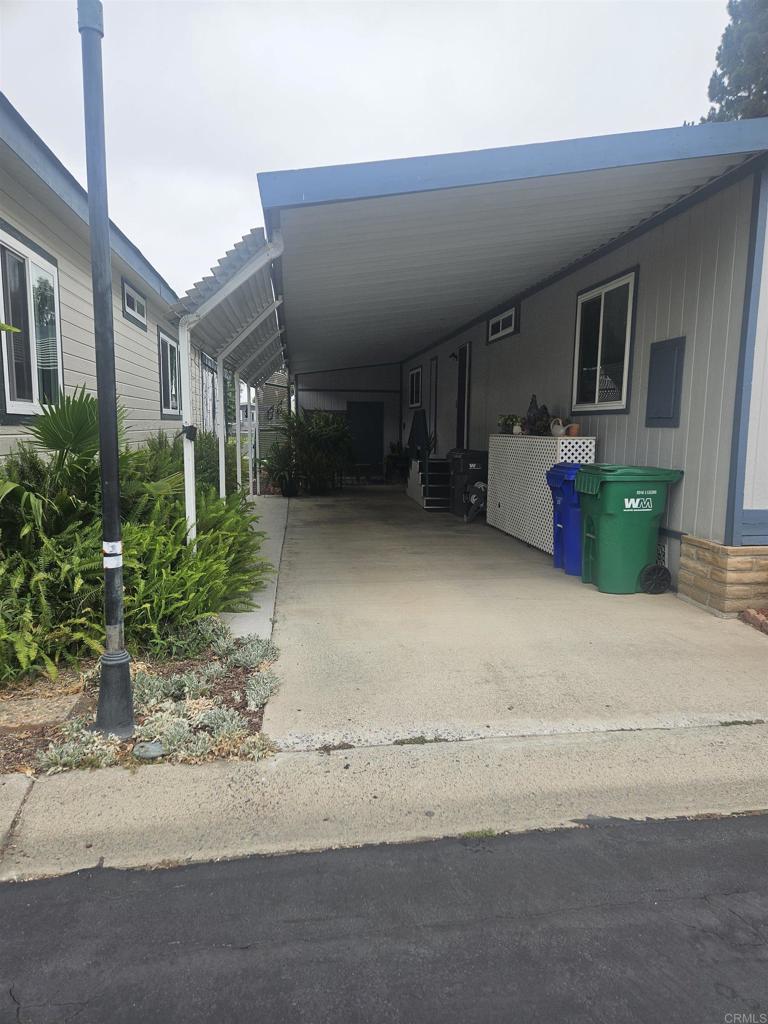 276 N El Camino Real 104