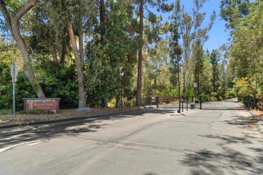 968 Mimosa Avenue