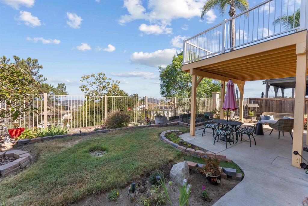 2462 Bear Rock Gln