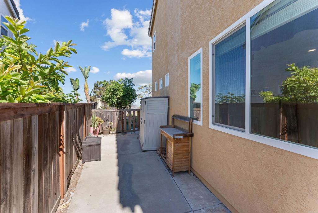 2462 Bear Rock Gln