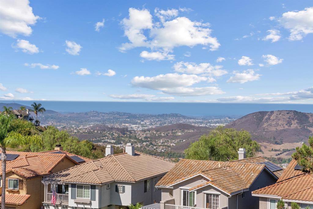 2462 Bear Rock Gln