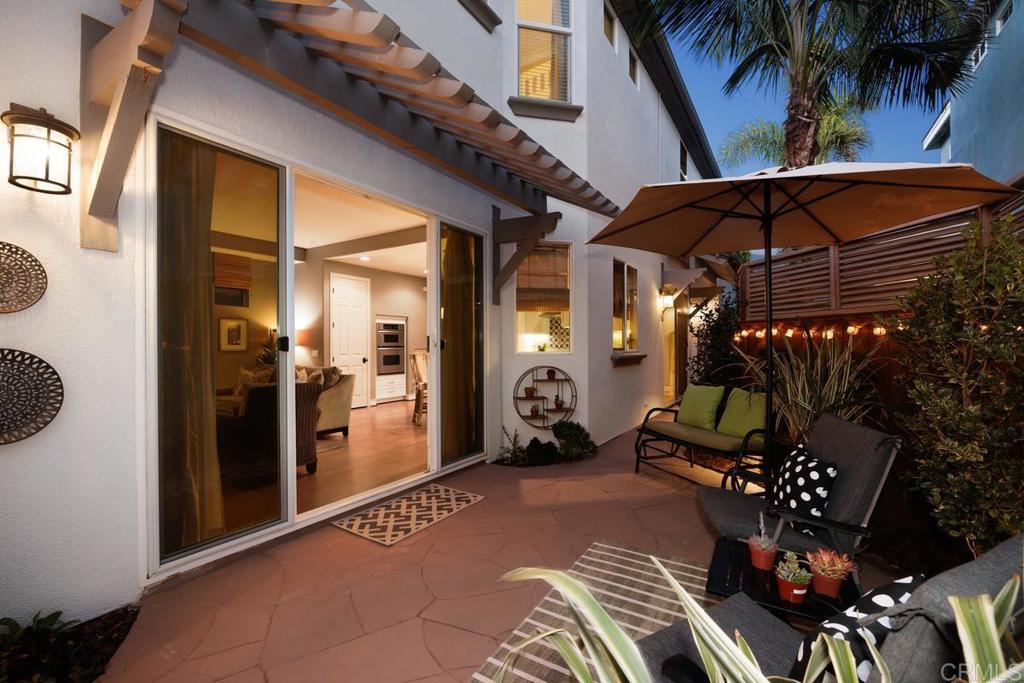 525 N Cedros Ave