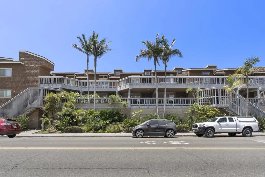 1445 S Pacific Street Unit D