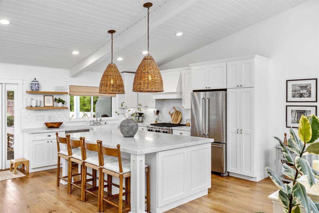 2929 Gaviota Circle