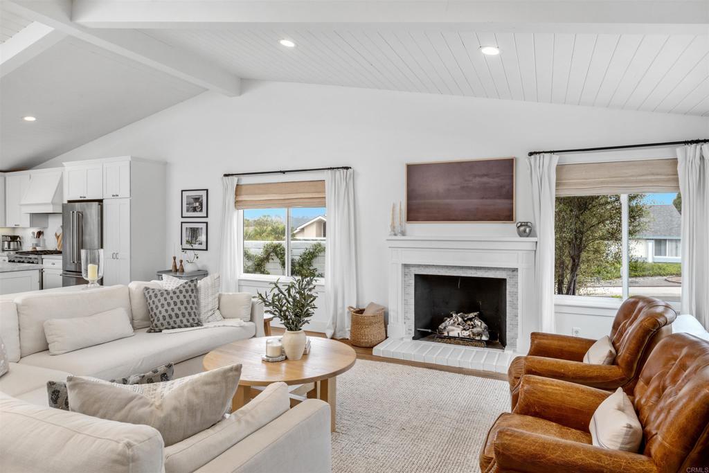 2929 Gaviota Circle