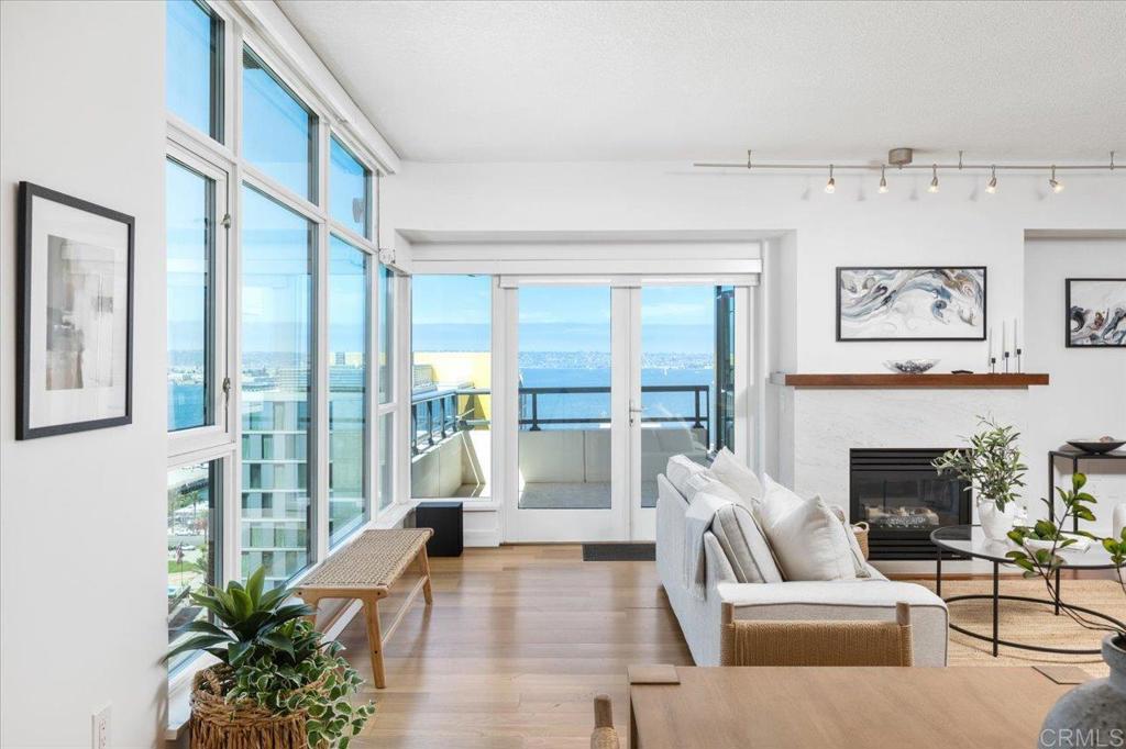 1199 Pacific Highway 1805