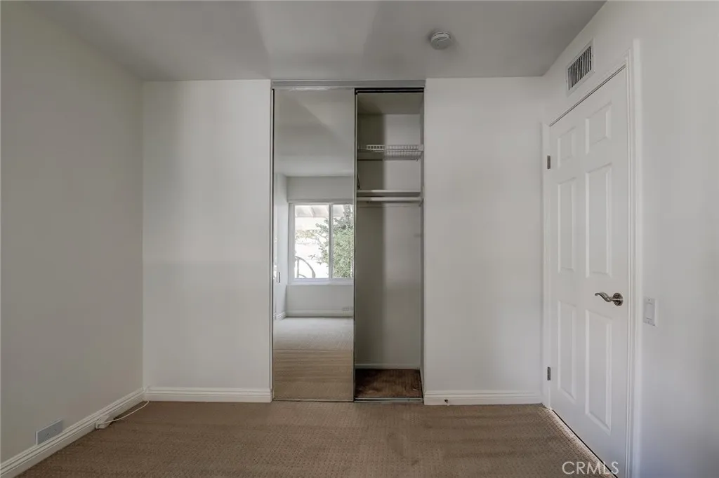 1700 Port Abbey Place