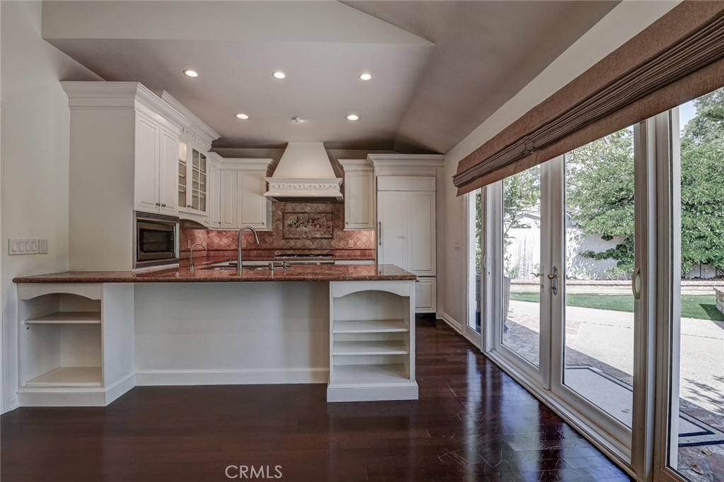 1700 Port Abbey Place