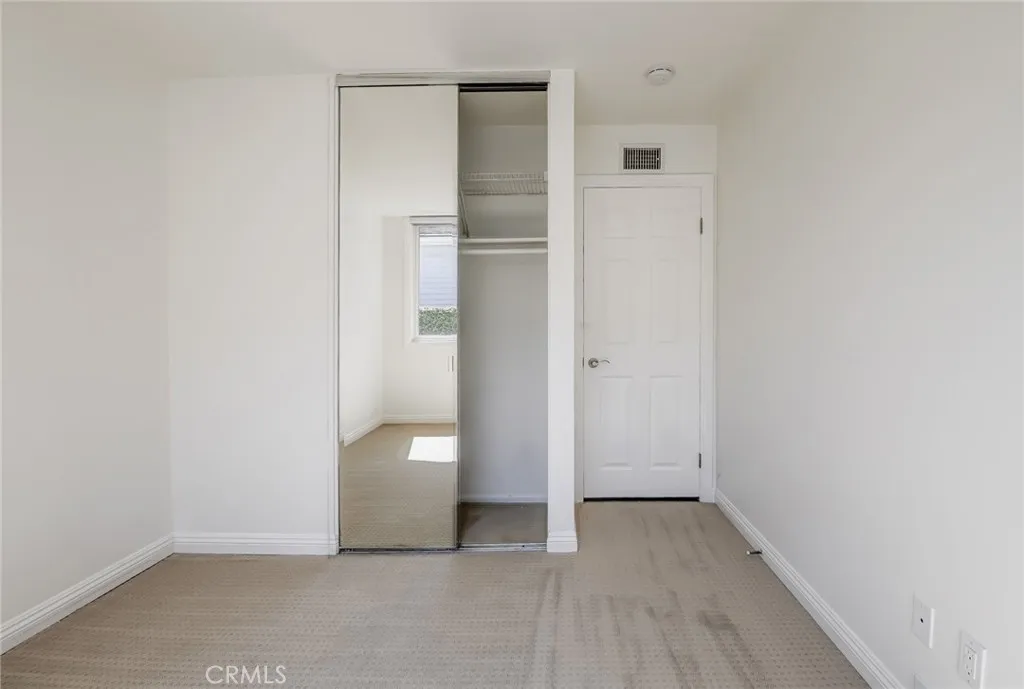 1700 Port Abbey Place