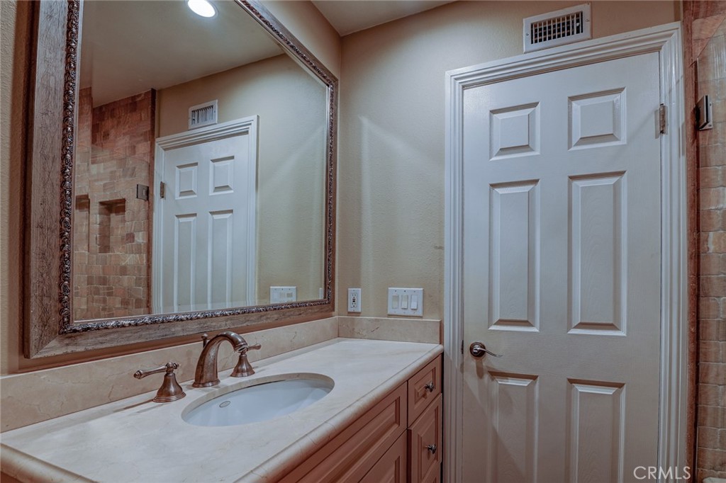 1700 Port Abbey Place