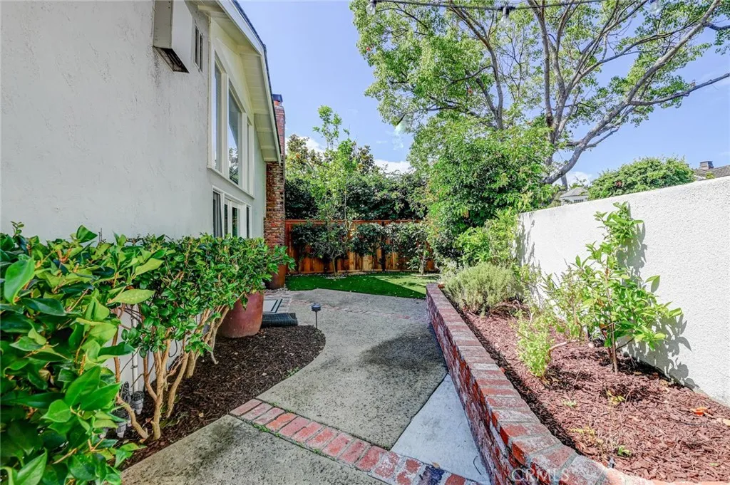 1700 Port Abbey Place