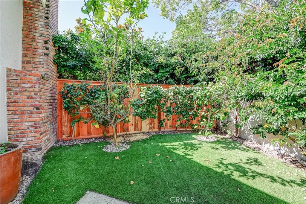 1700 Port Abbey Place