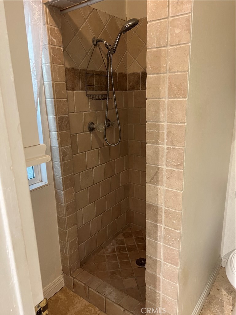 514 Marigold Ave 1/2B