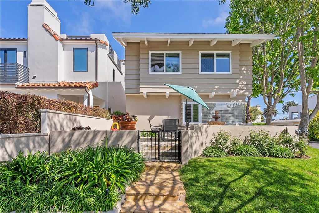 500 Larkspur Avenue