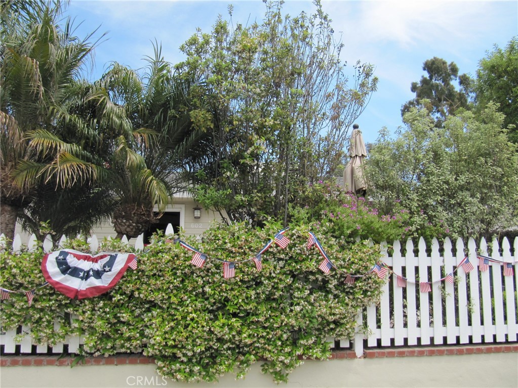 602 1/2 Poinsettia Ave