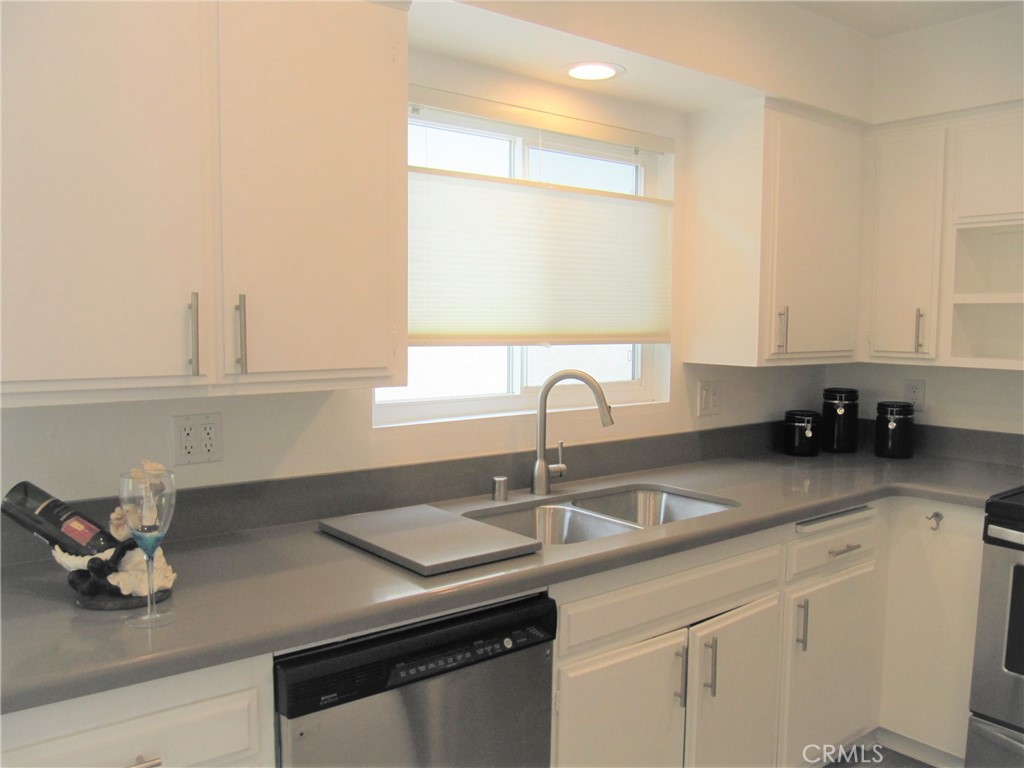 602 1/2 Poinsettia Ave