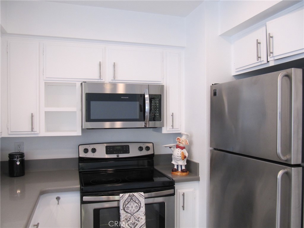 602 1/2 Poinsettia Ave