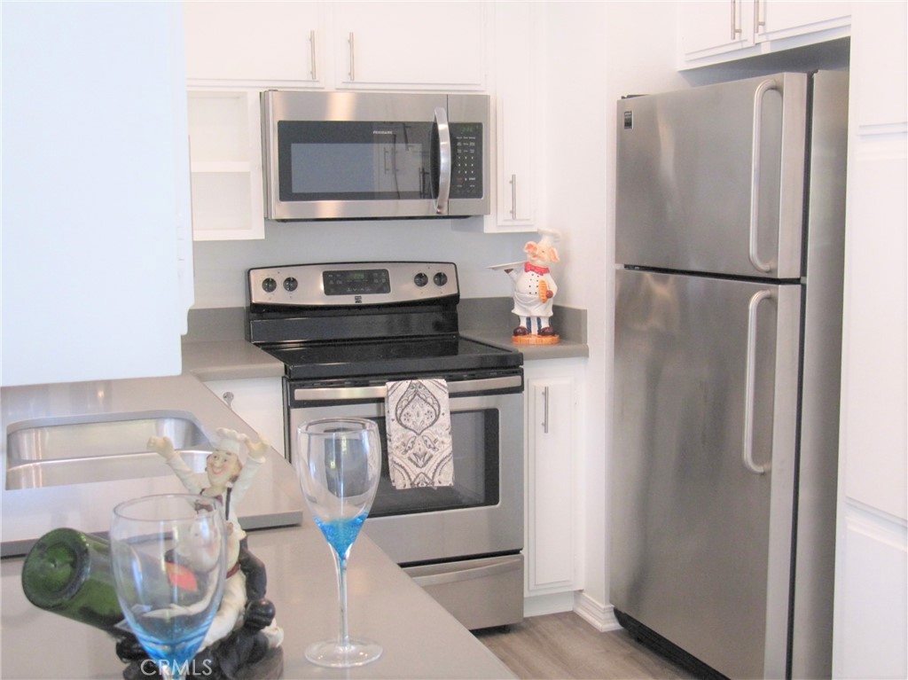 602 1/2 Poinsettia Ave