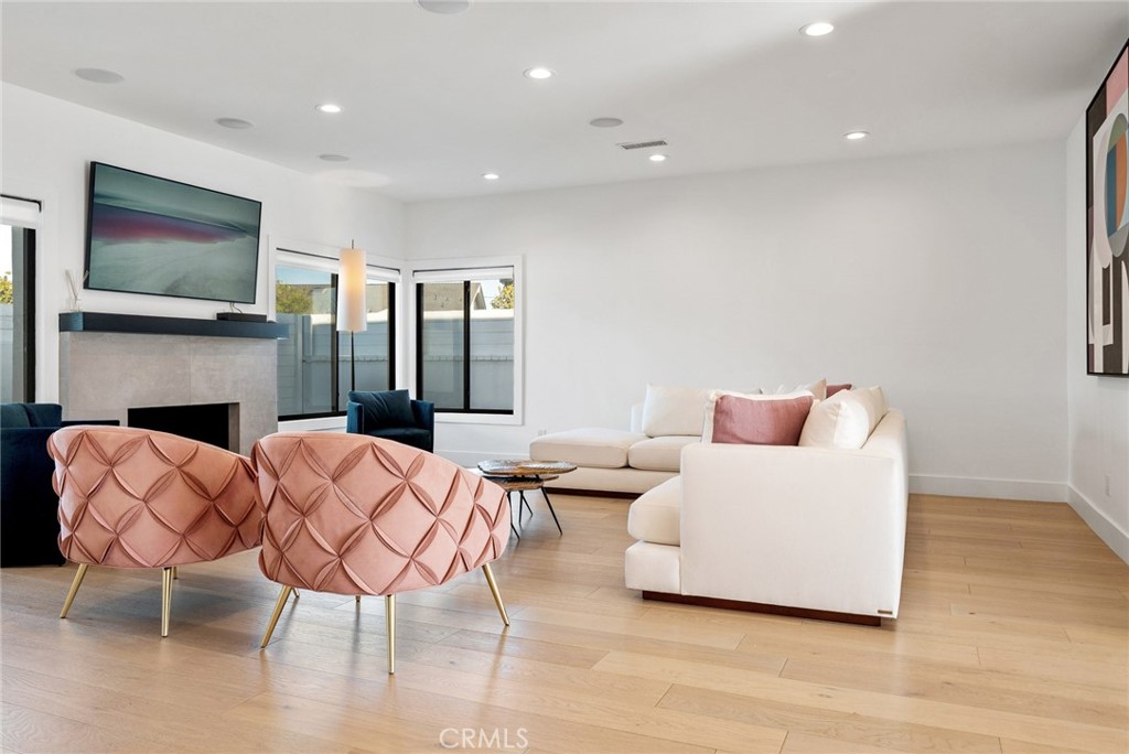 2402 Orchid Hill Place