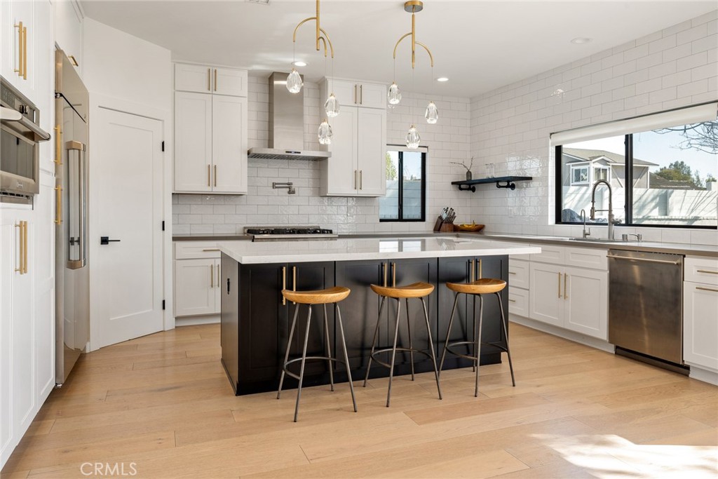 2402 Orchid Hill Place