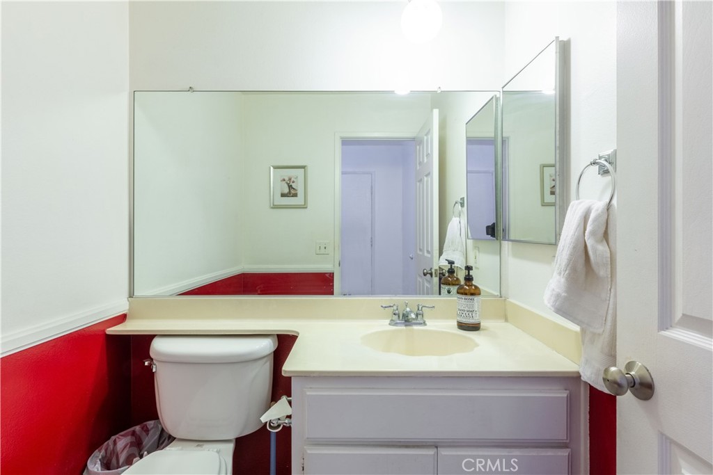 1123 N Dresden Street 15