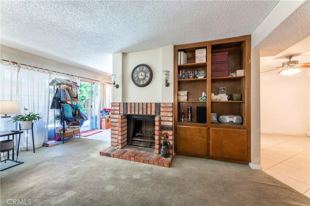 1123 N Dresden Street 15