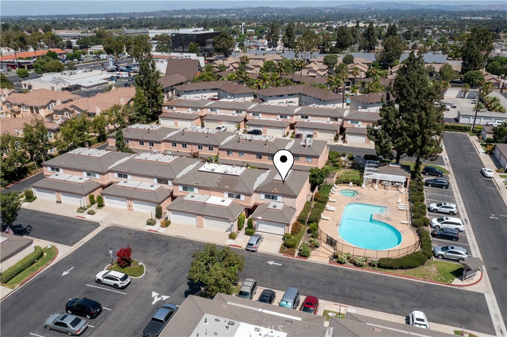 1123 N Dresden Street 15