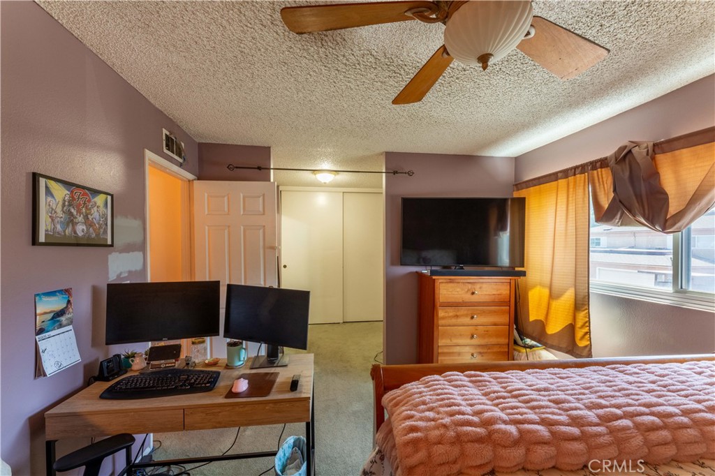 1123 N Dresden Street 15