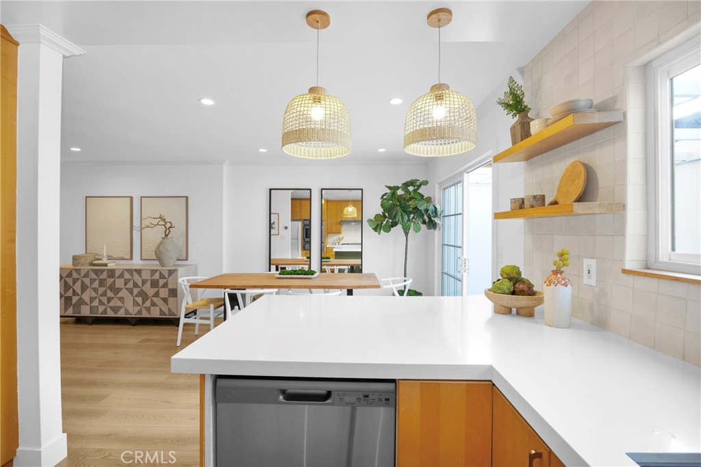 2350 Bunker Hill Way