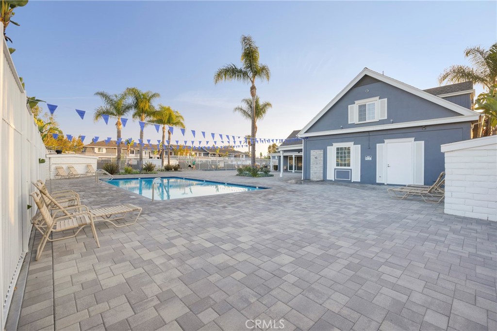 2350 Bunker Hill Way