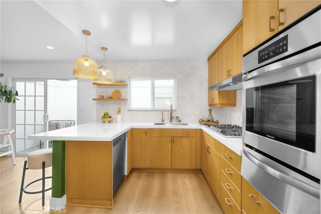 2350 Bunker Hill Way