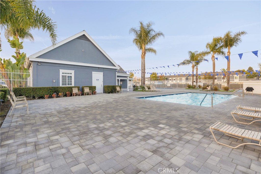 2350 Bunker Hill Way