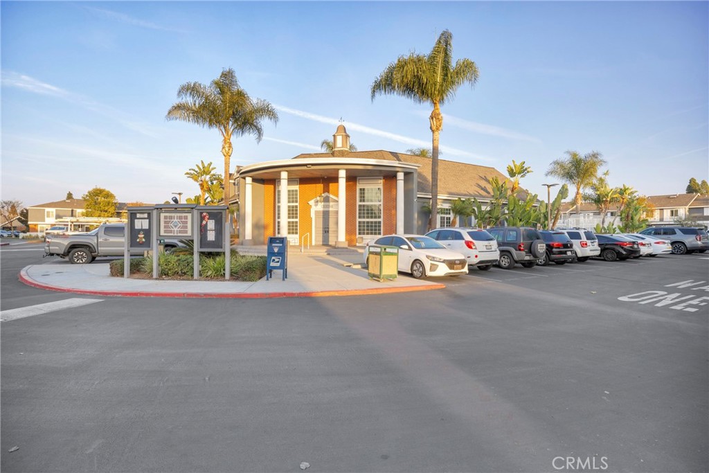 2350 Bunker Hill Way