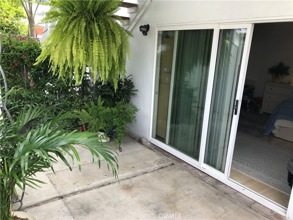 514 .5 Marigold Ave 1/2B