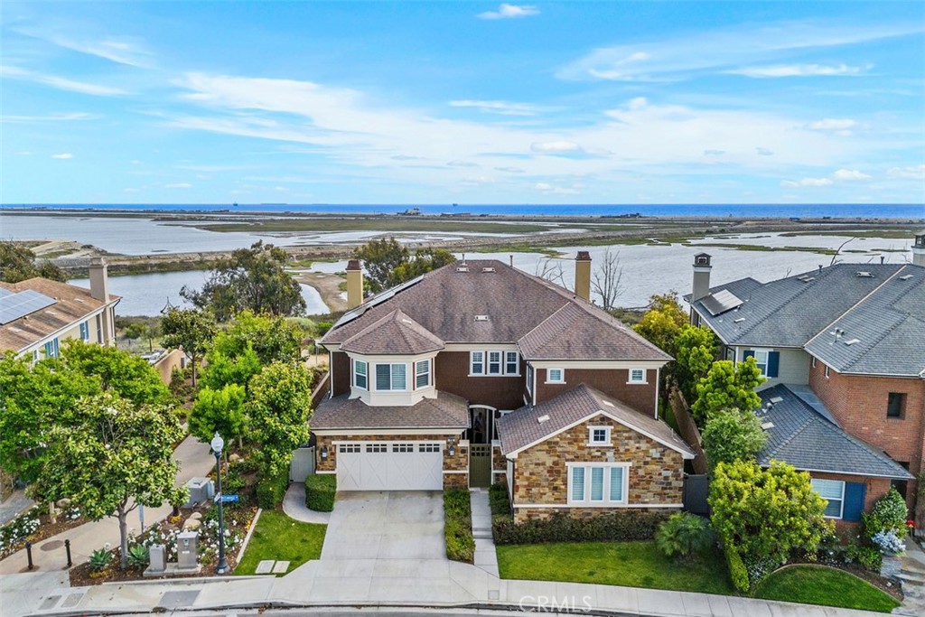 4762 Oceanridge Drive