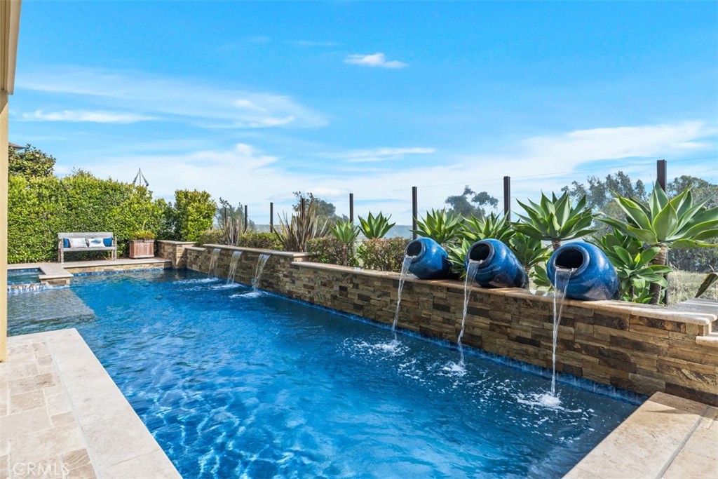 4762 Oceanridge Drive