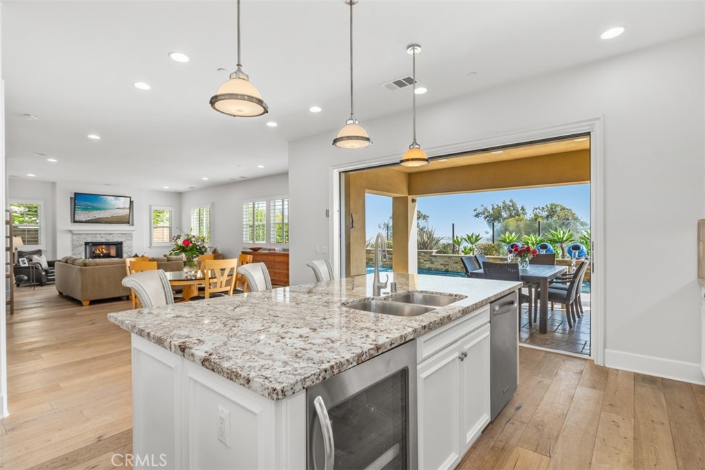 4762 Oceanridge Drive