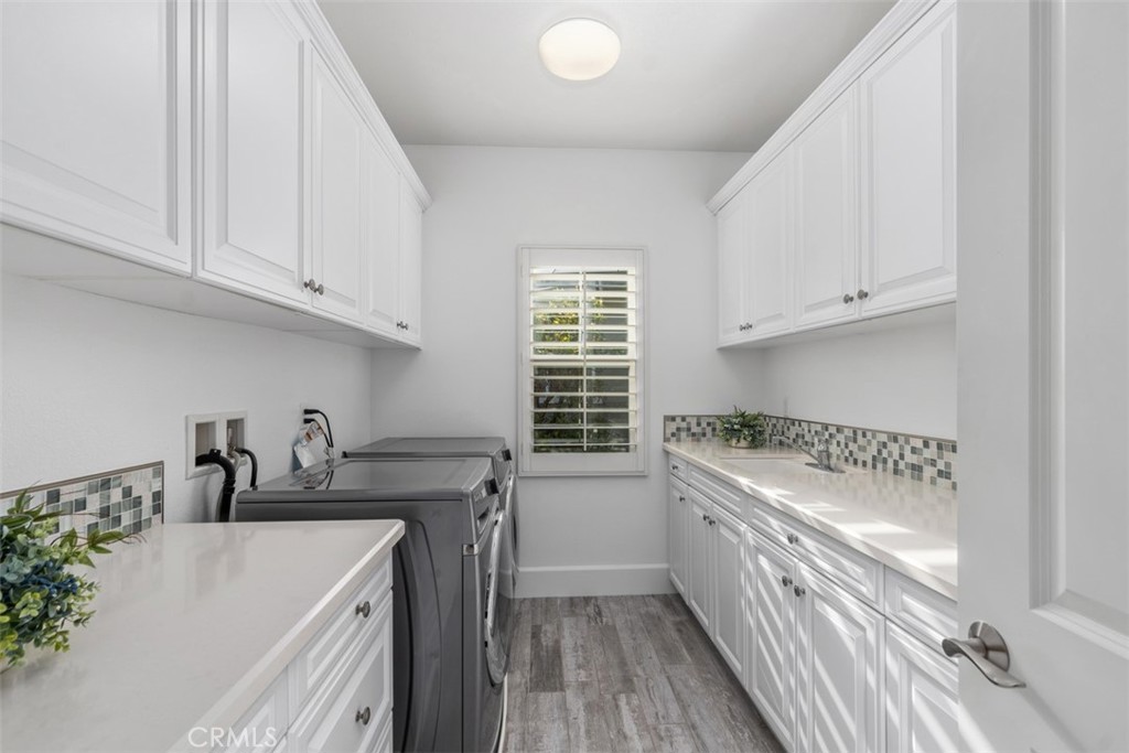 4762 Oceanridge Drive