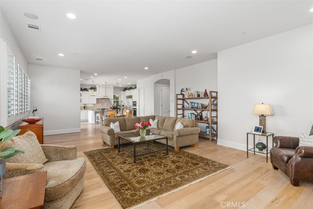 4762 Oceanridge Drive