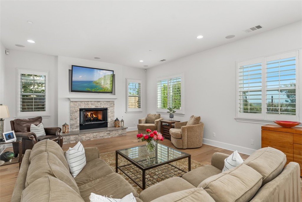 4762 Oceanridge Drive