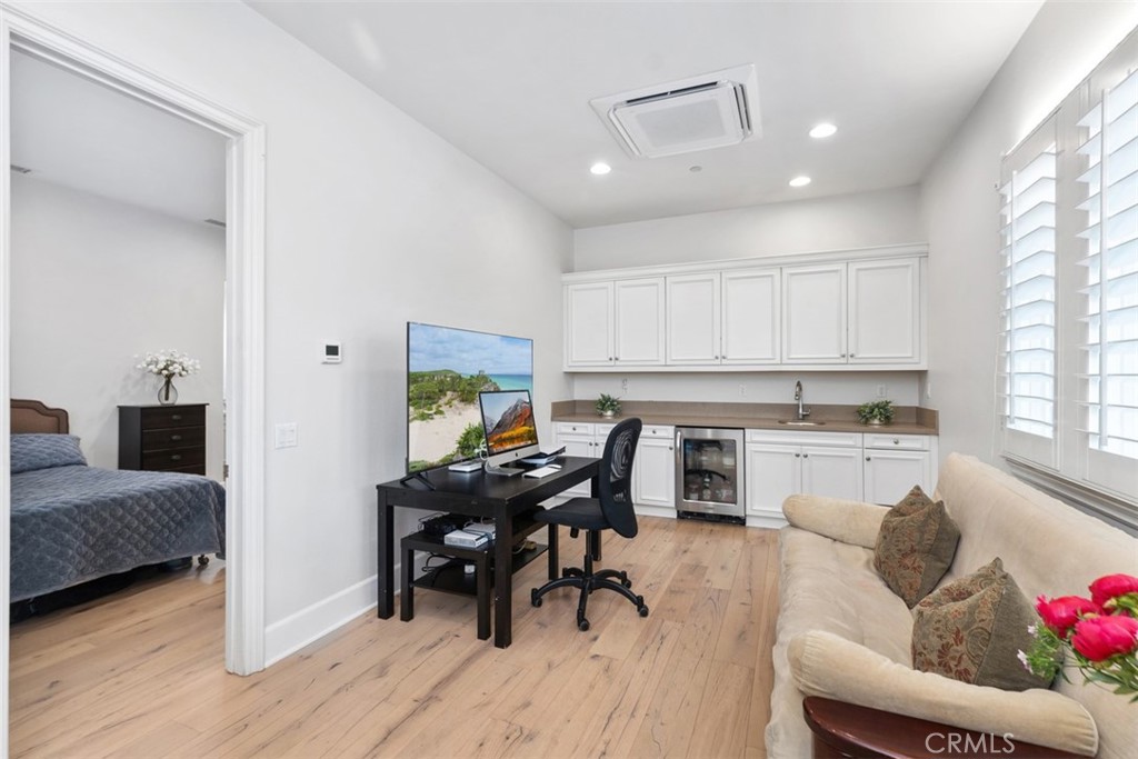 4762 Oceanridge Drive