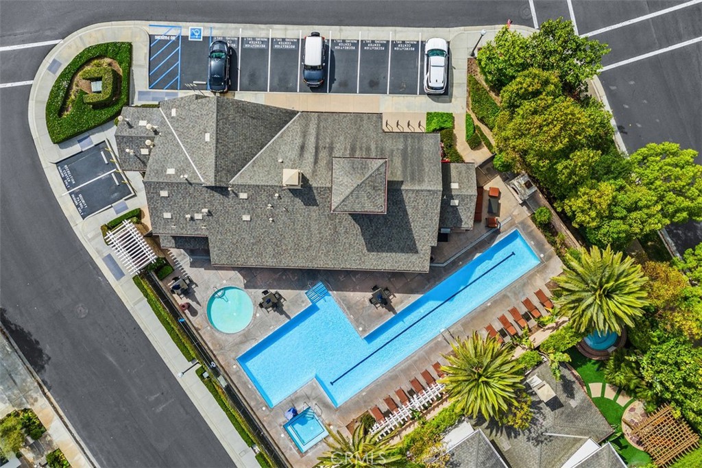 4762 Oceanridge Drive