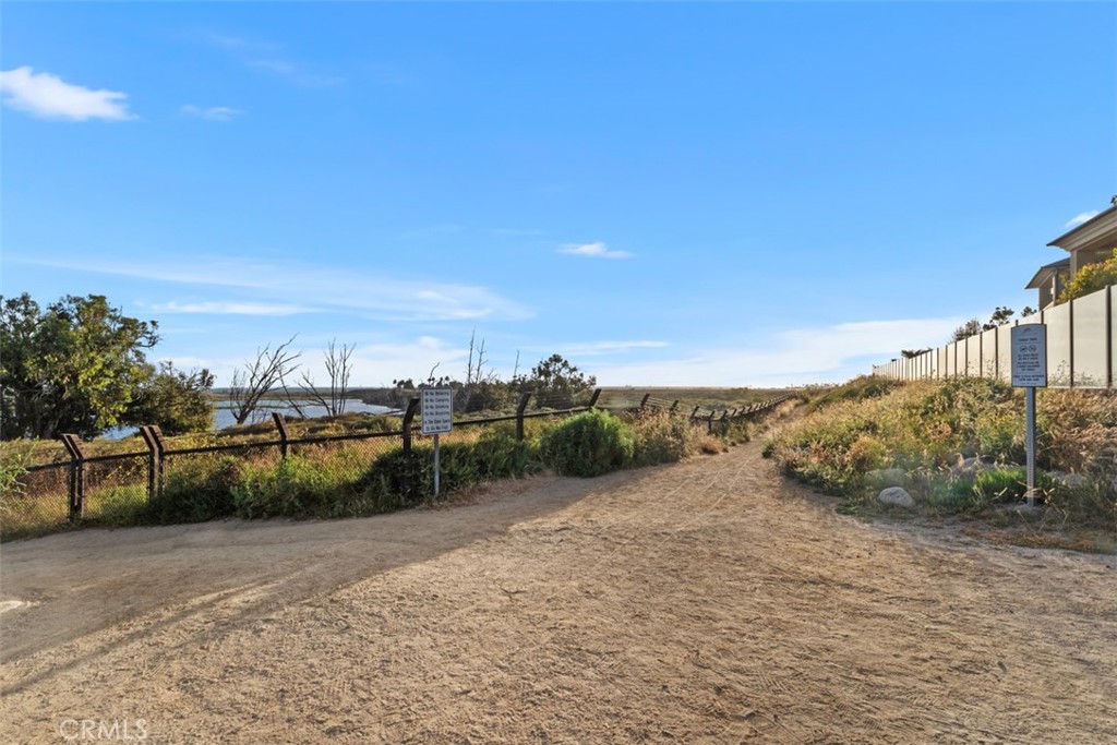 4762 Oceanridge Drive