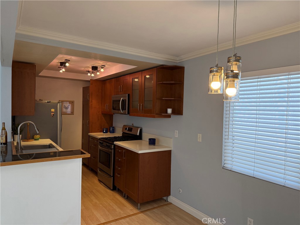 514 .5 Marigold Ave 1/2B