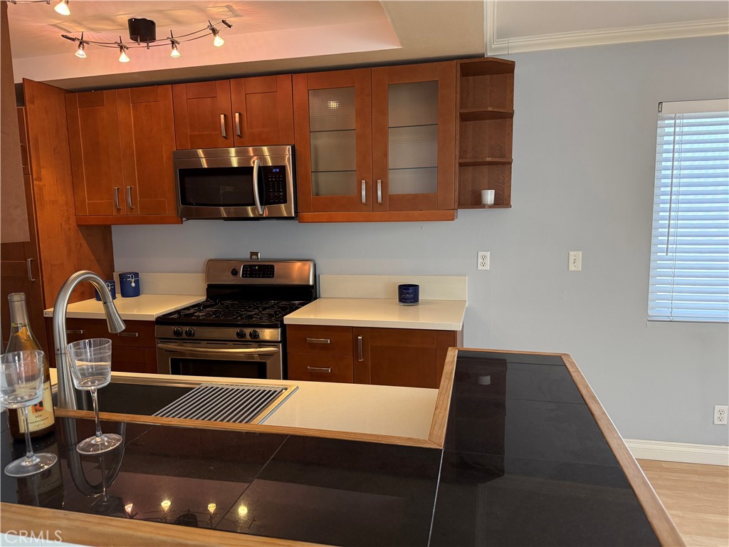 514 .5 Marigold Ave 1/2B