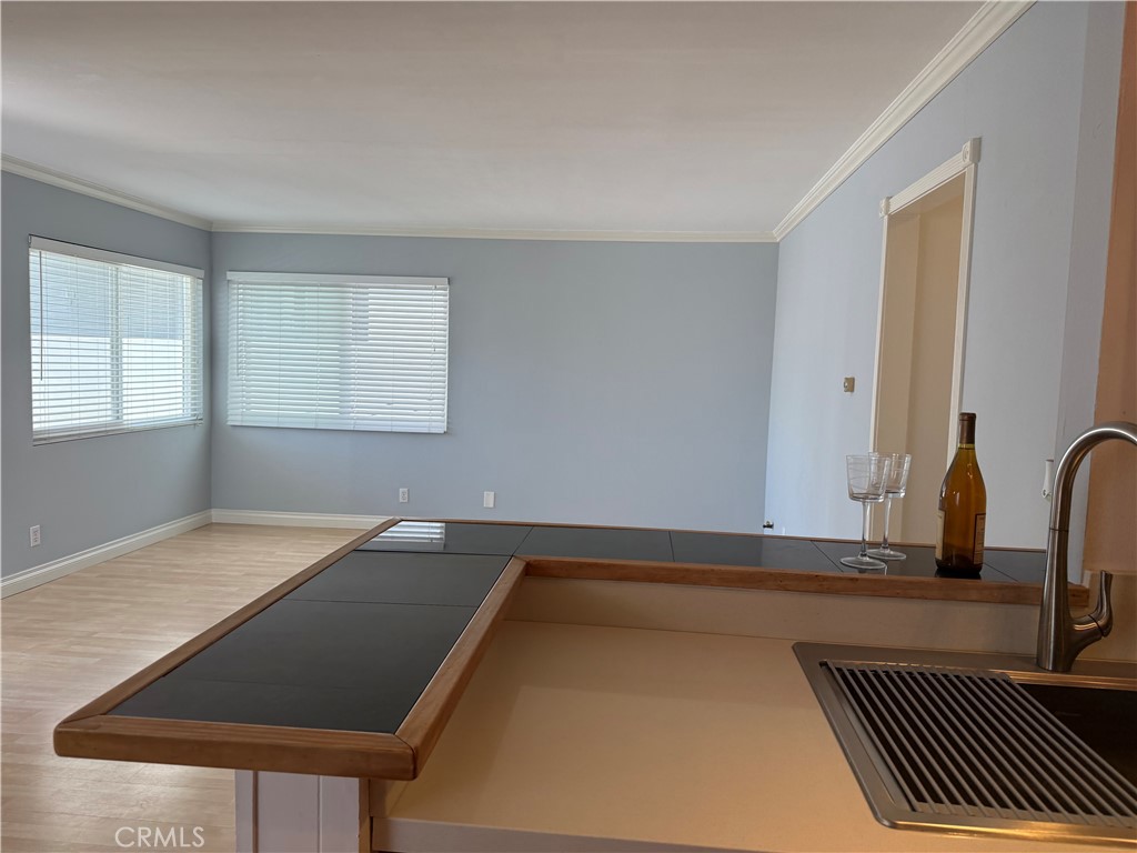 514 .5 Marigold Ave 1/2B